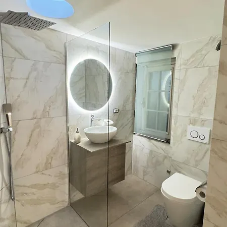 בית נופש Monti Mansion *